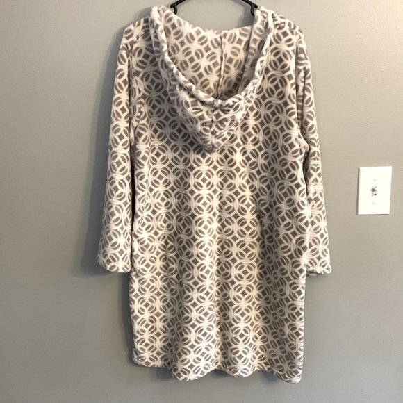 Soft & Cozy Company Hooded Blanket Fleece Hoodie - Picture 2 of 9